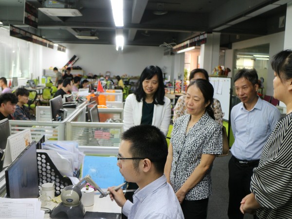 汕头职业技术学院领导莅临草莓在线视频观看设计学习考察